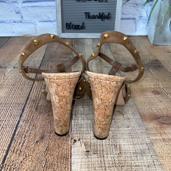 Gucci Women's Jacquelyne Studs Suede Platform Sandal - Picture 5 of 16